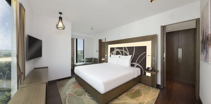 483-suite-bedroom-opt-2-2