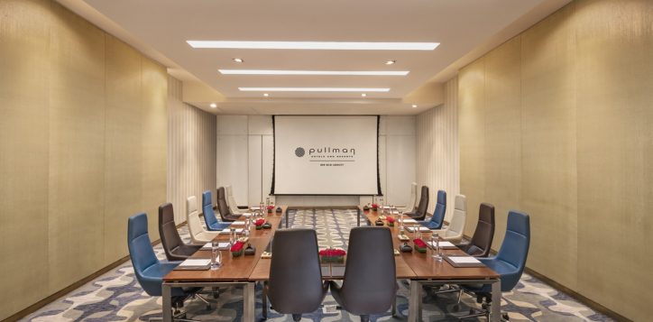 comeeting-u-shape-seating-2