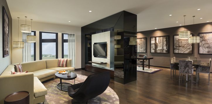 presidential-suite-livingroom-opt1-2-2
